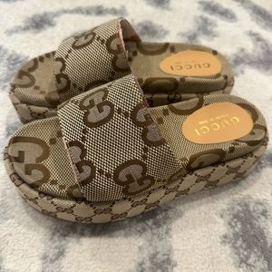 Replica Gu@@i slides size 37